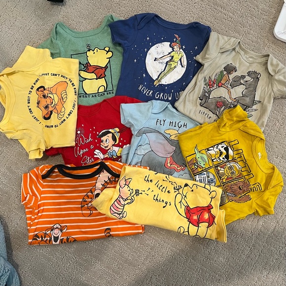 Disney Other - Disney short sleeve onesie bundle - 18 months
